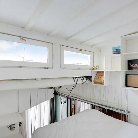 Spacious 2br 4p - Republique Apartment *